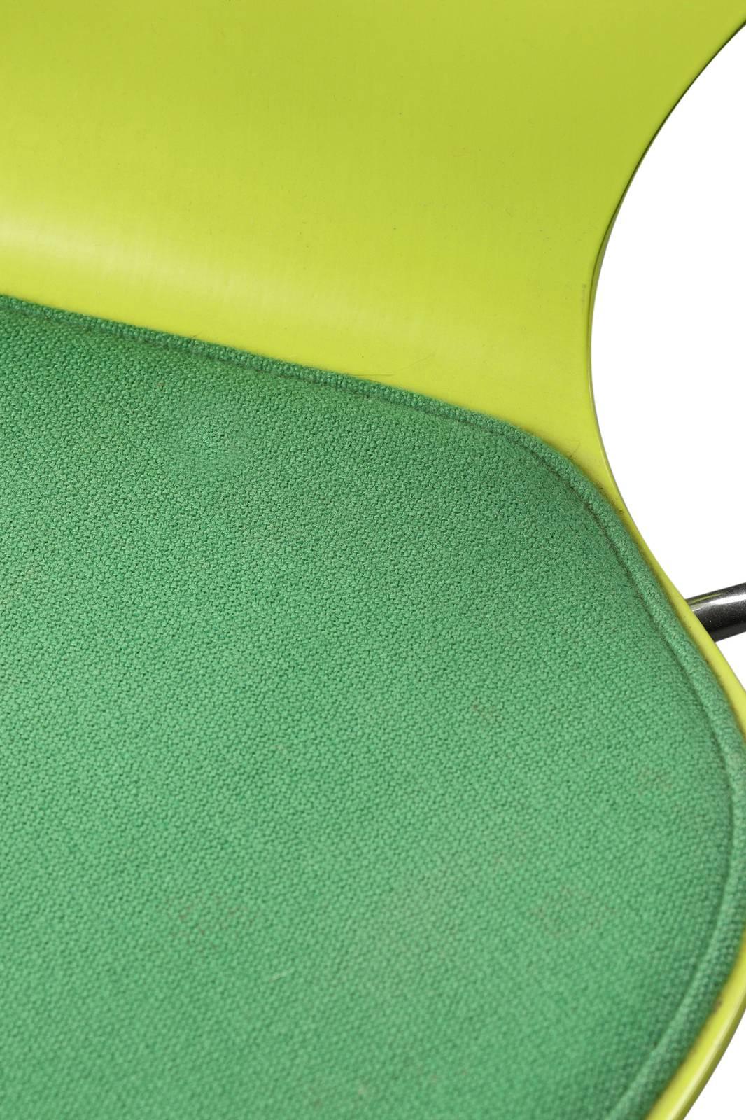 Mid-20th Century Arne Jacobsen - Green Chairs - Fritz Hansen - 1950s For Sale