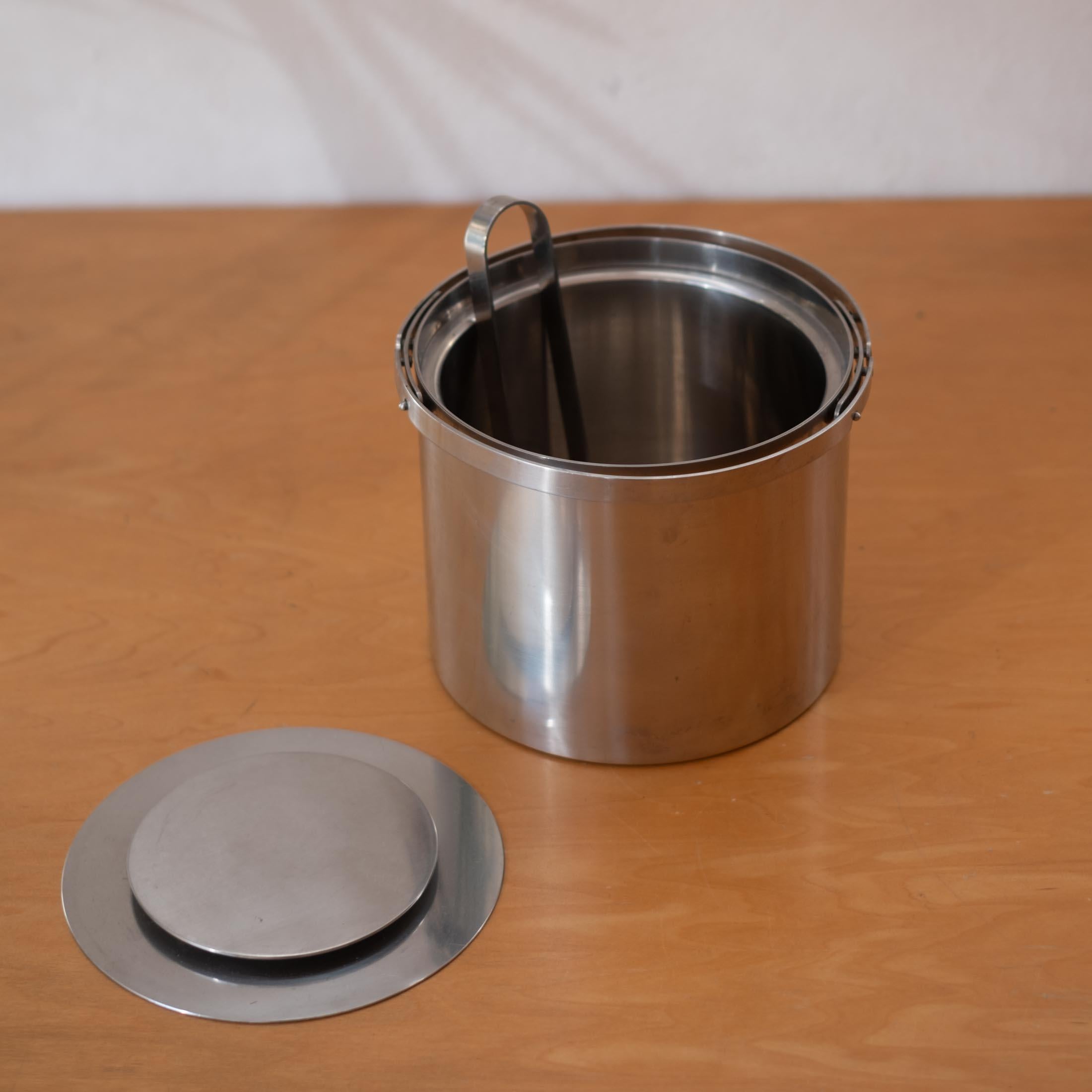 Arne Jacobsen Cubitera Pinzas Stelton Juego de bar moderno danés siglo XX en venta