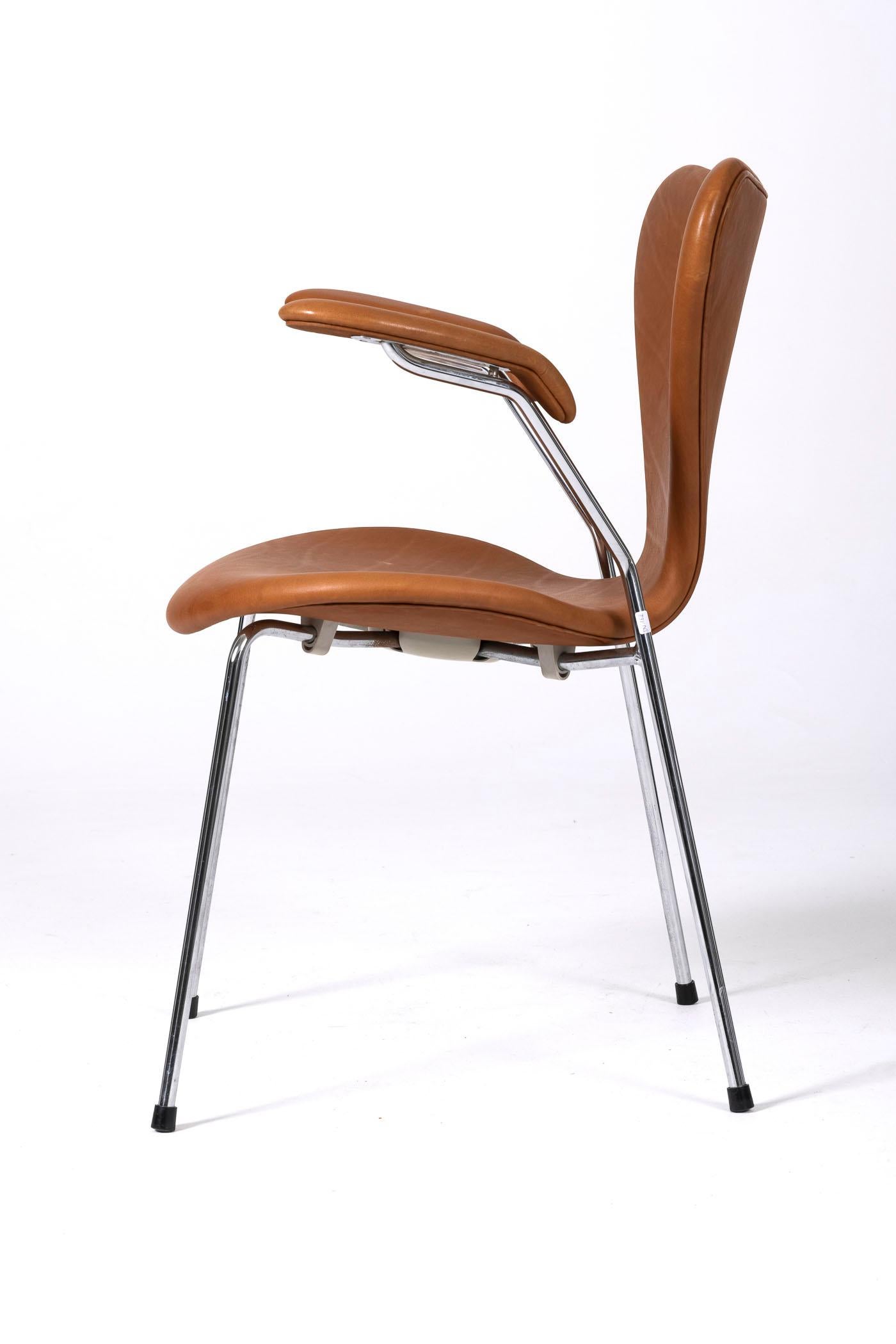 20th Century Arne Jacobsen leather armchair For Sale