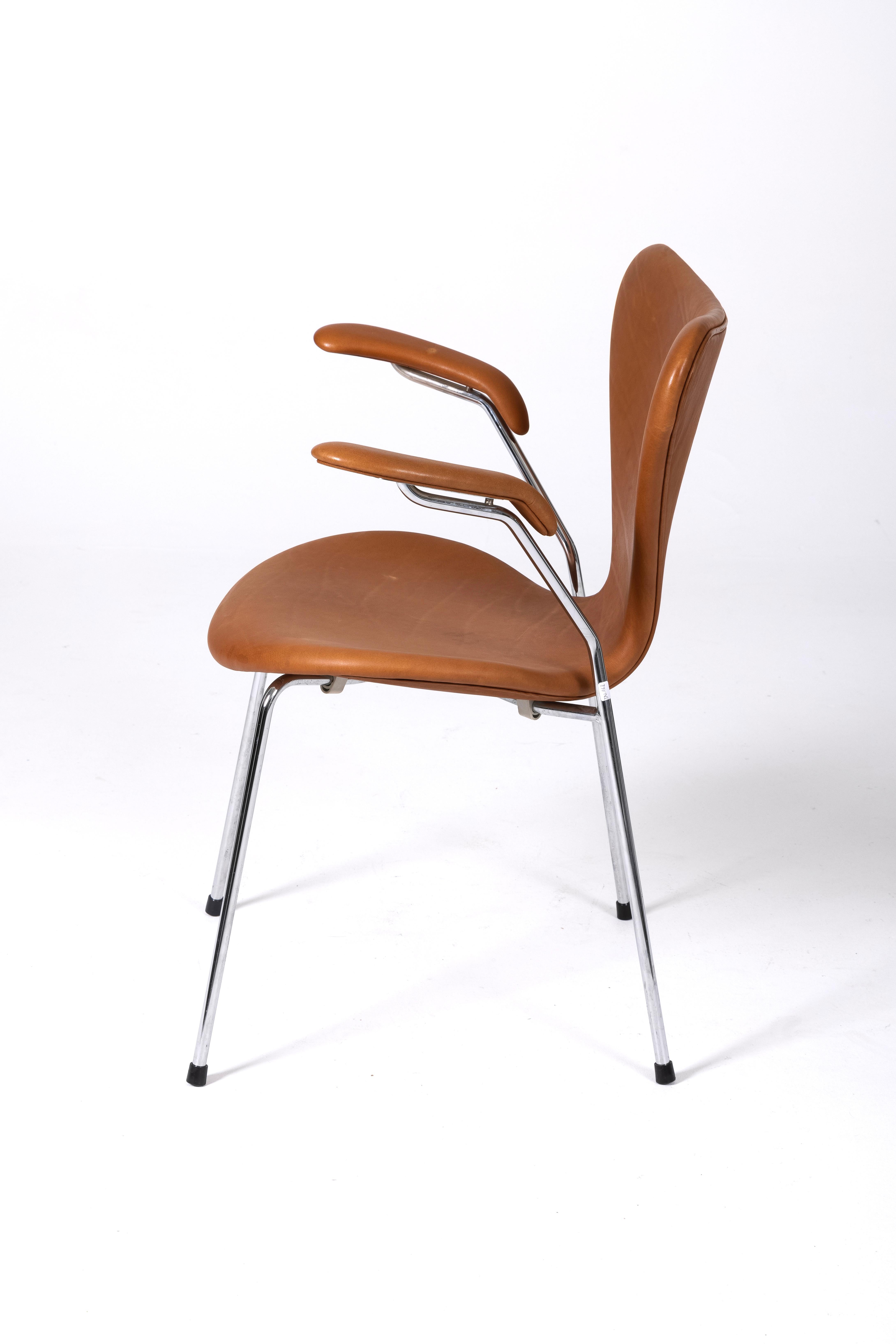 Arne Jacobsen Ledersessel (20. Jahrhundert)
