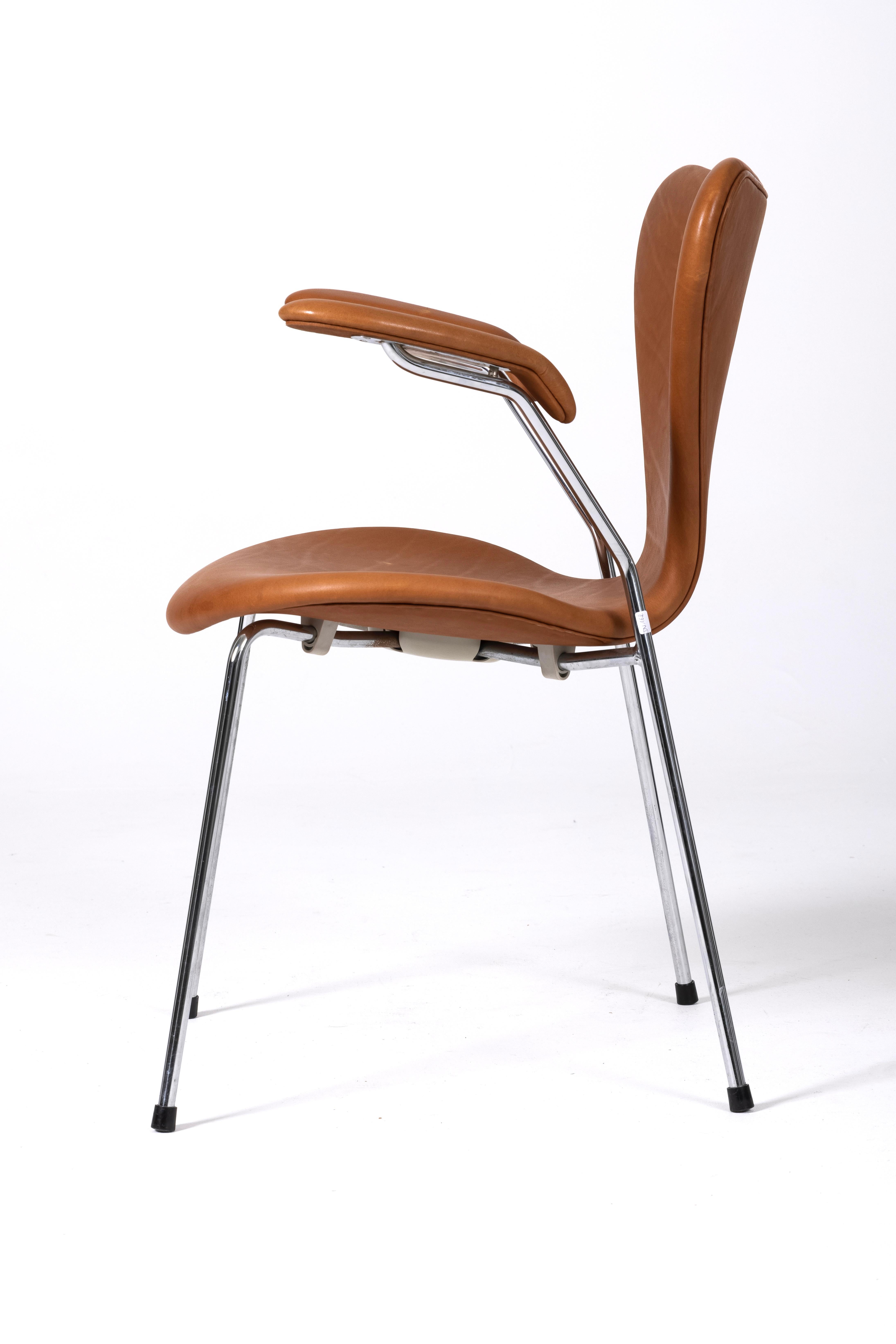Arne Jacobsen Ledersessel 1