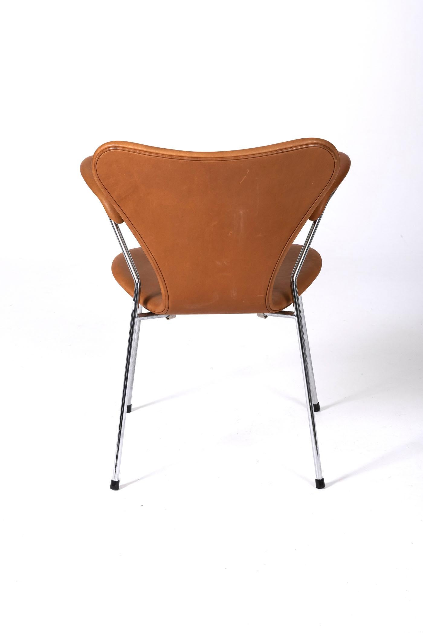 Arne Jacobsen leather armchair For Sale 1