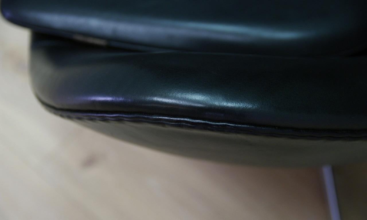 Arne Jacobsen Leather Armchair For Sale 2