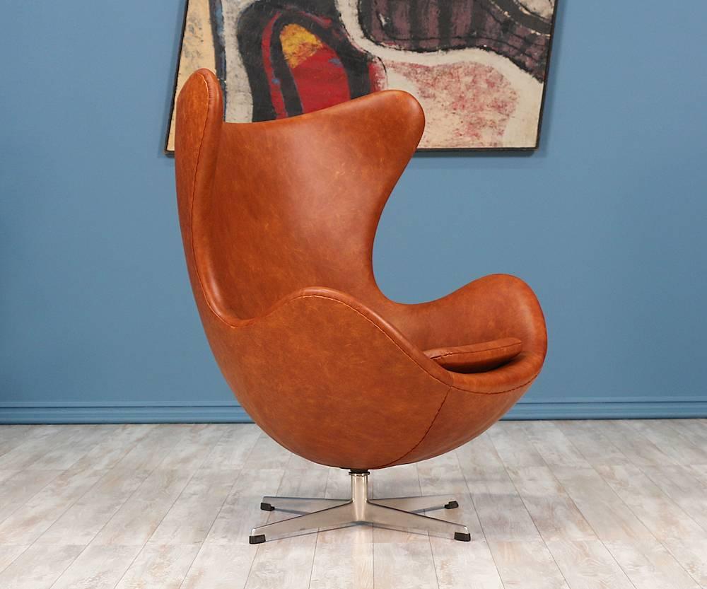 Mid-Century Modern Arne Jacobsen Leather 