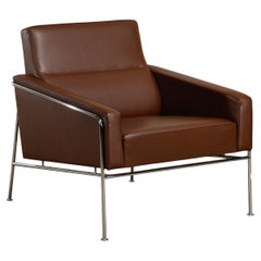 Arne Jacobsen Loungesessel 3300 Serie aus Kastanienholzleder für Fritz Hansen