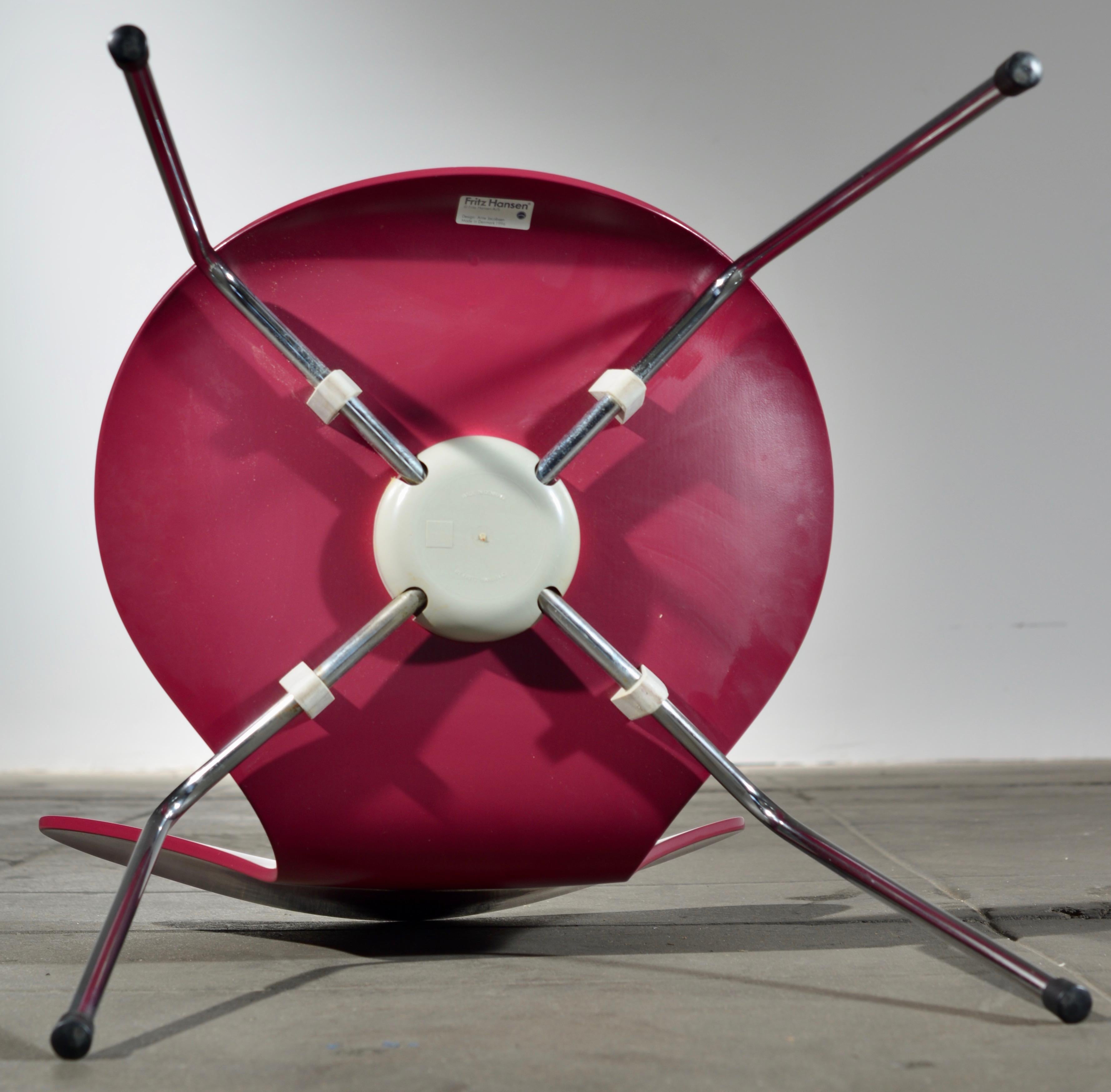18 Arne Jacobsen Modell 3017 Stühle (Moderne der Mitte des Jahrhunderts) im Angebot