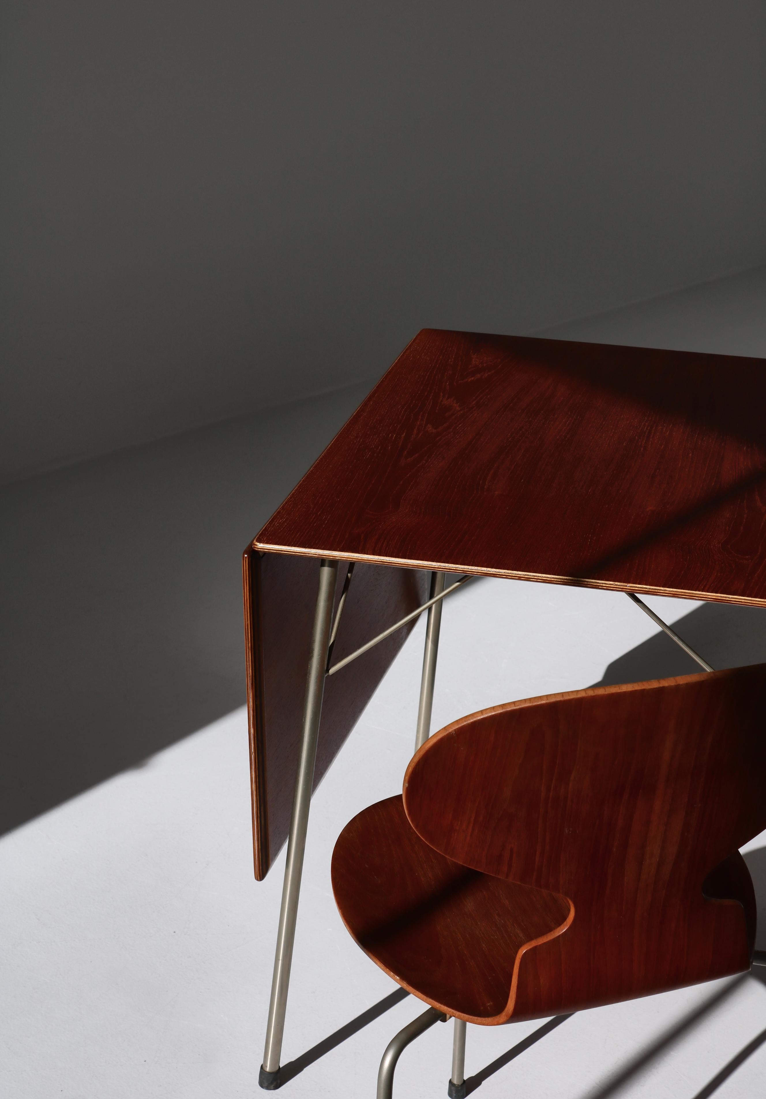 Arne Jacobsen Model 3100 