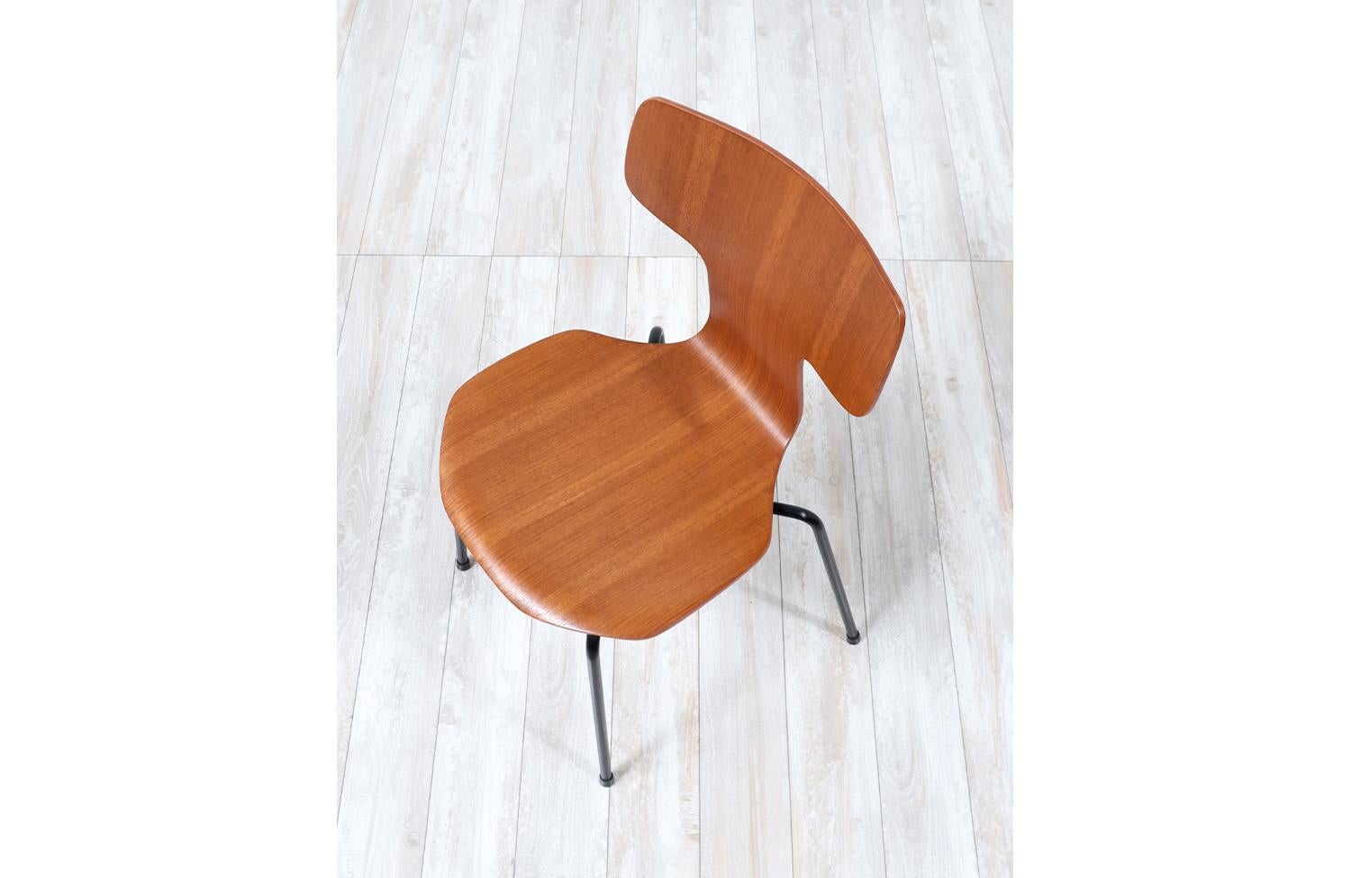 Danish Expertly Restored - Arne Jacobsen Model-3103 Teak Chair for Fritz Hansen For Sale