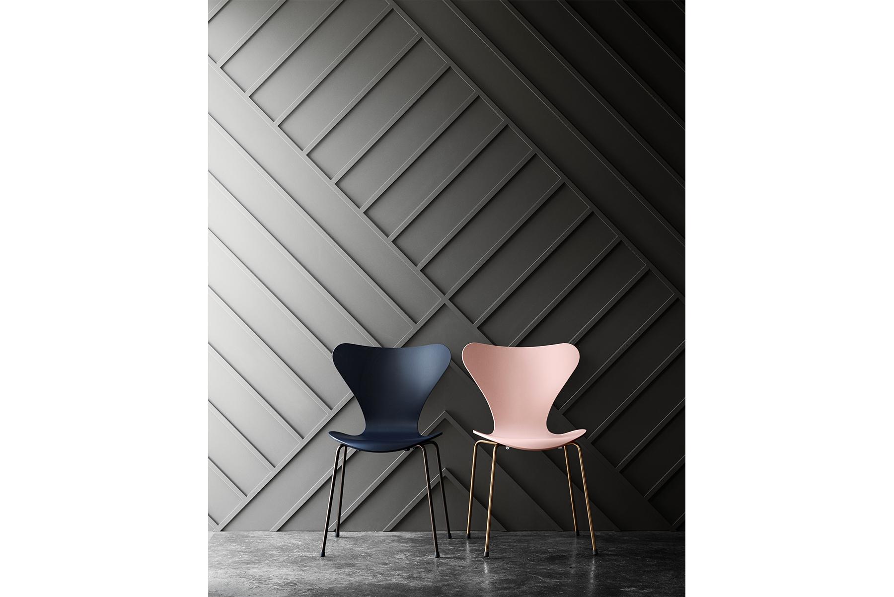 Arne Jacobsen - Modèle 3107 Series 7 laque transparente en vente 3