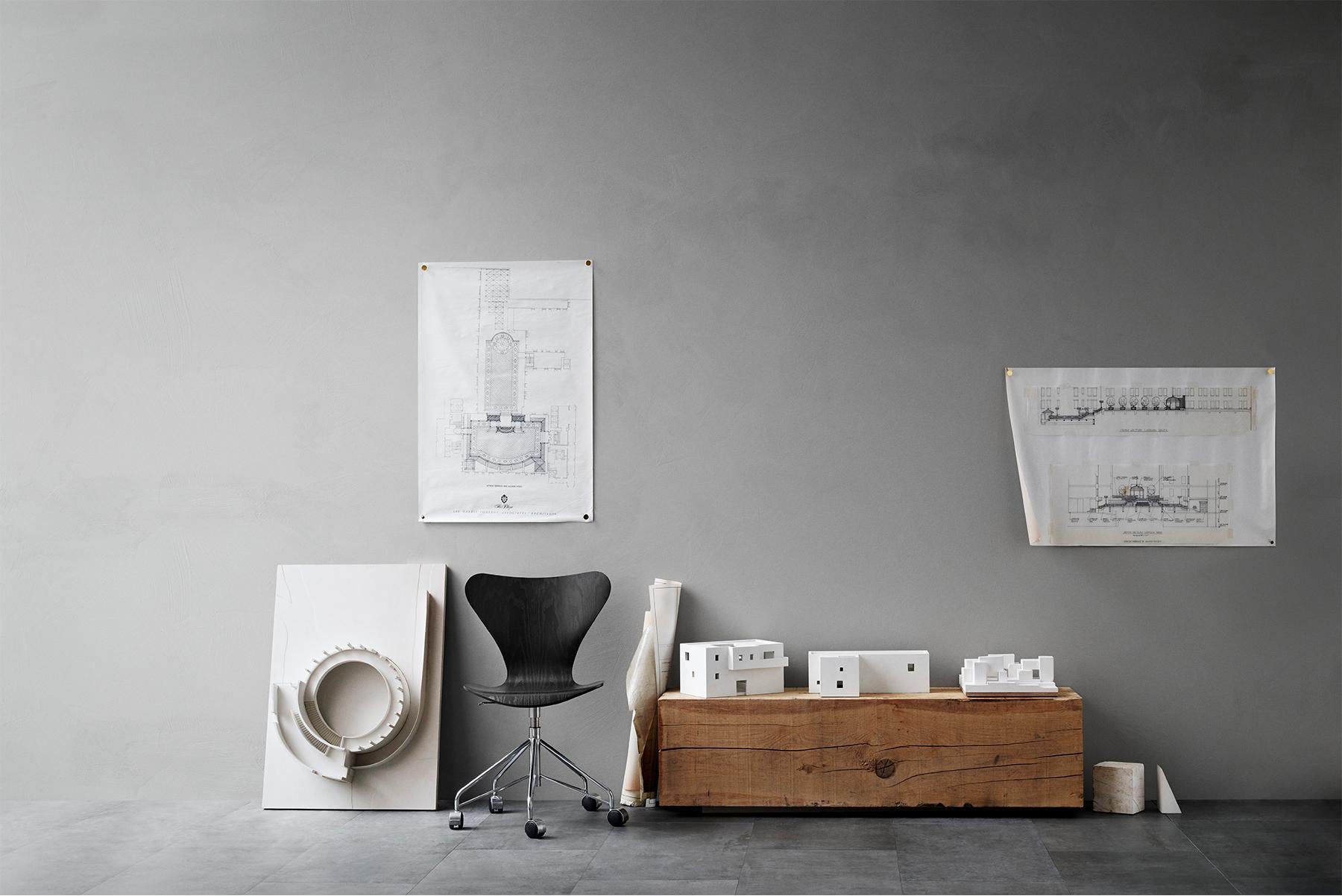 Américain Cendrier coloré Arne Jacobsen Modèle 3117 en vente