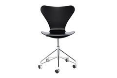 Arne Jacobsen Model 3117 Lacquered