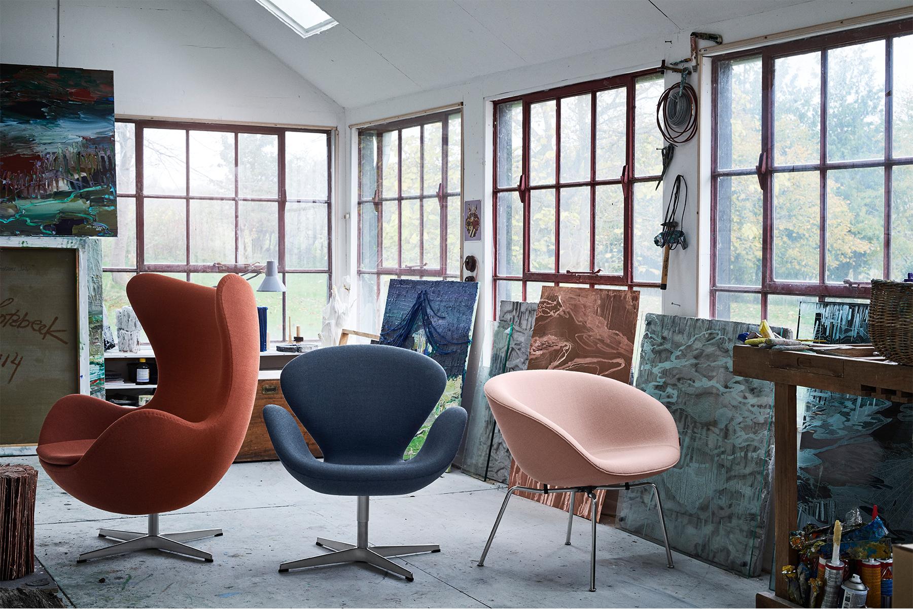 Oak Arne Jacobsen Model 3127 Egg Easy Chair Fabric For Sale