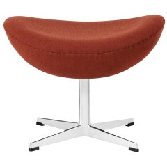 Arne Jacobsen - Tabouret ou repose-pieds en tissu œuf modèle 3127