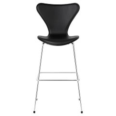 Tabouret de bar tapissé à l'avant Arne Jacobsen Modèle 3187