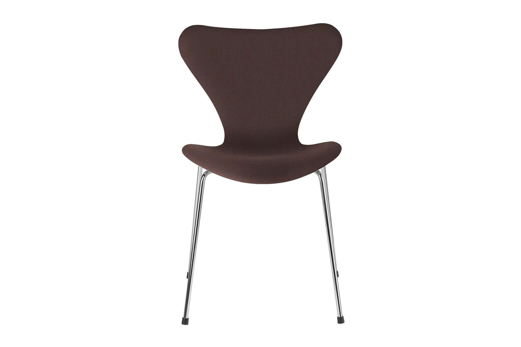 Arne Jacobsen Model 3201 Fully Upholstered In New Condition For Sale In Berkeley, CA