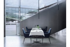 Arne Jacobsen Model 3201 Little Giraffe