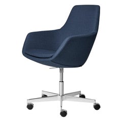 Arne Jacobsen Modell 3211 Kleiner Giraffenschmied