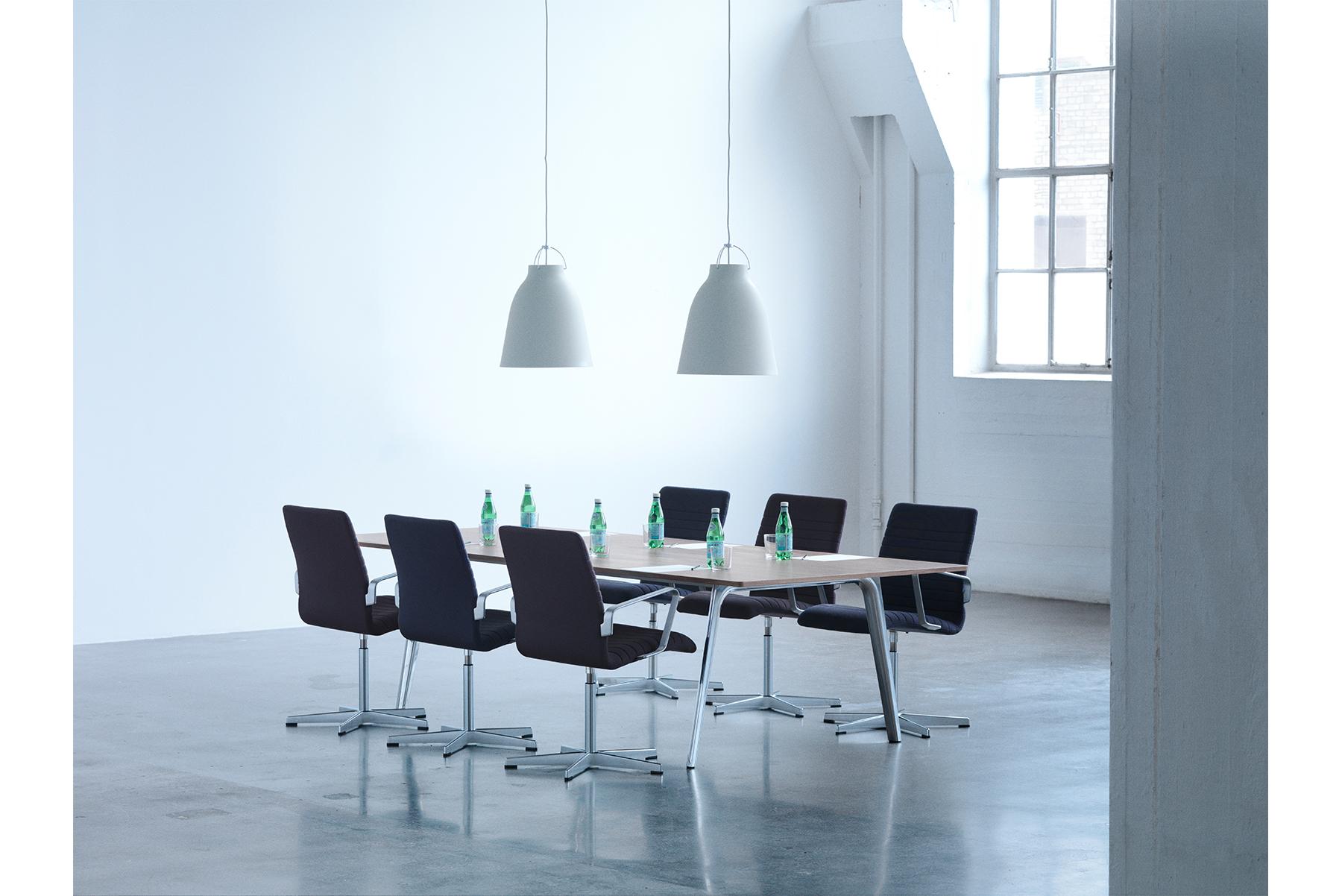 Américain Modèle Oxford Classic d'Arne Jacobsen 3273c en vente