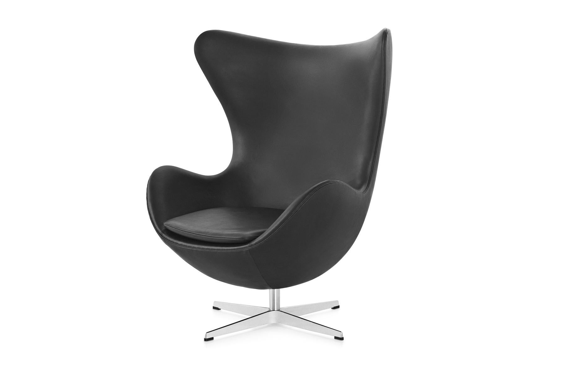 Mid-Century Modern Arne Jacobsen Model 3316 Egg Easy Chair Leather For Sale