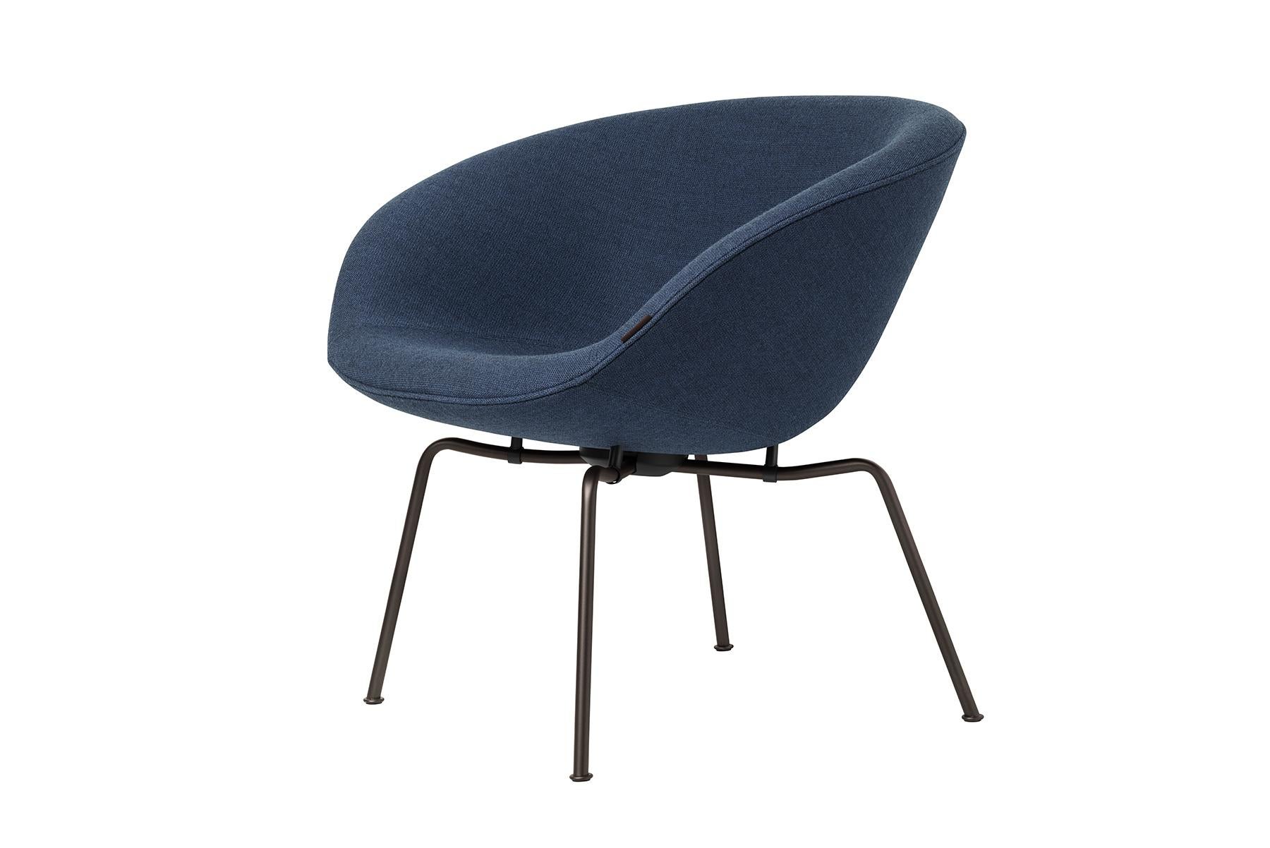American Arne Jacobsen Model 3318 Pot Easy Chair Fabric For Sale