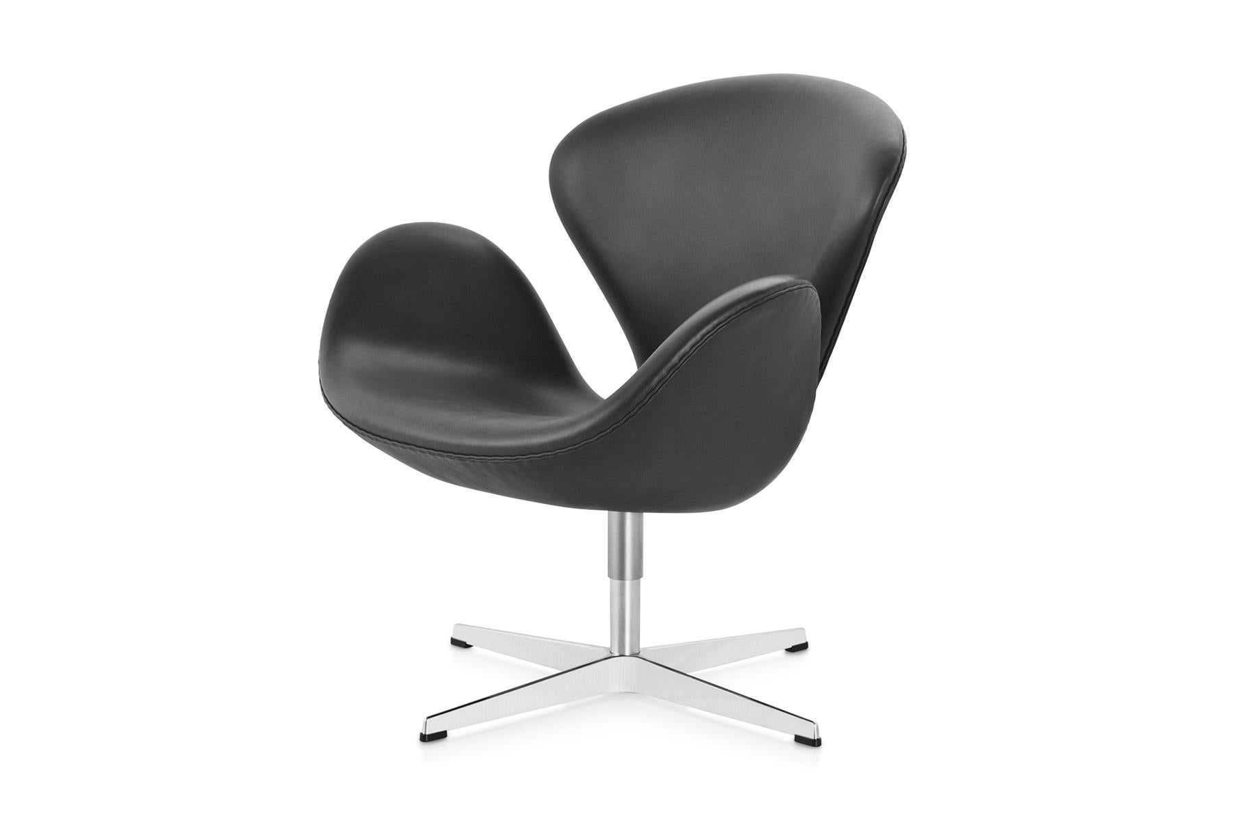 American Arne Jacobsen Model 3320 Swan Leather For Sale