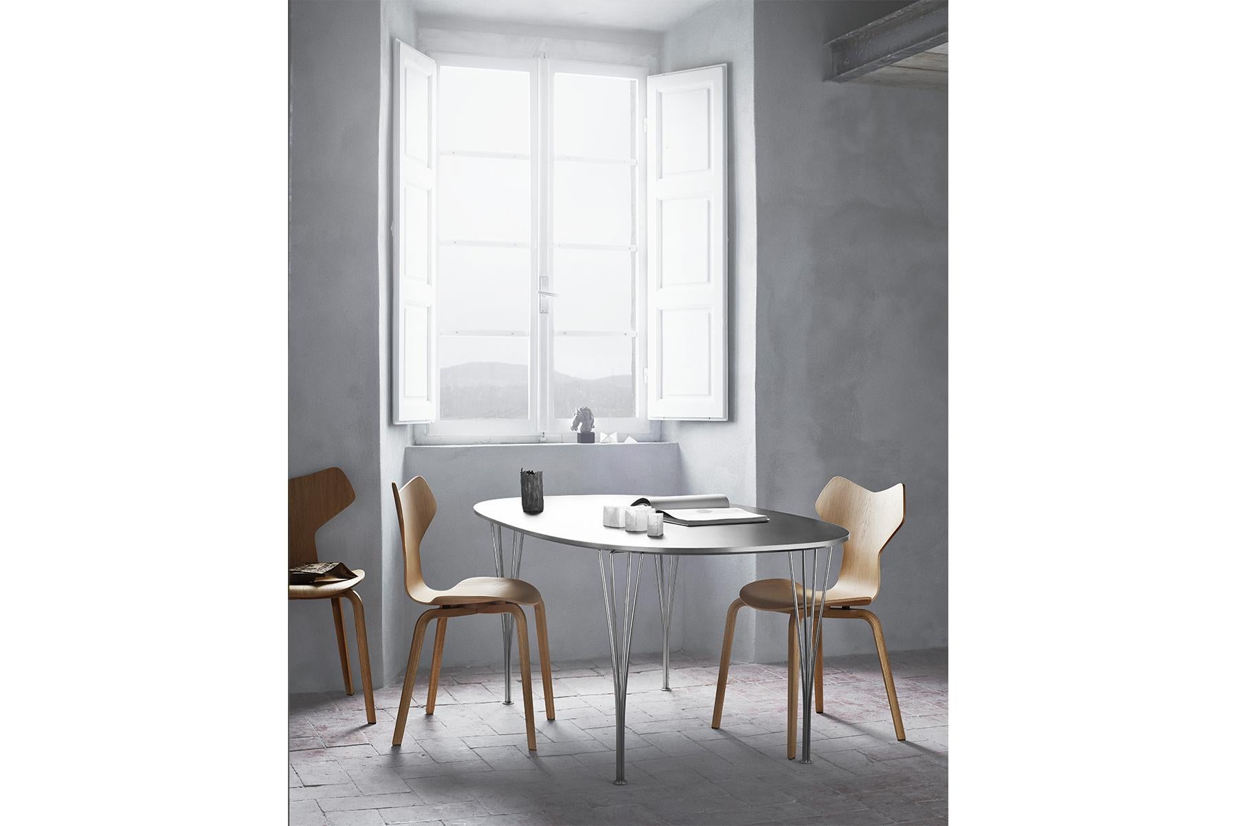 Arne Jacobsen - Modèle 4130 Grand Prix en vente 9