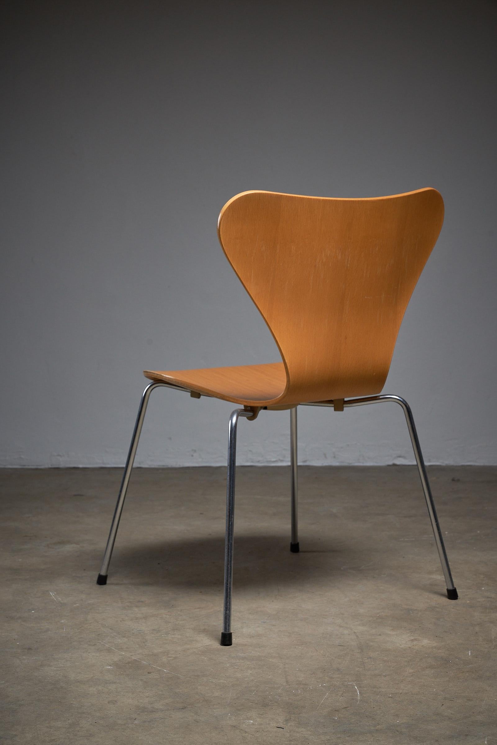 Steel Arne Jacobsen Model 7 Vintage Chairs for Fritz Hanssen, 12+ pieces For Sale
