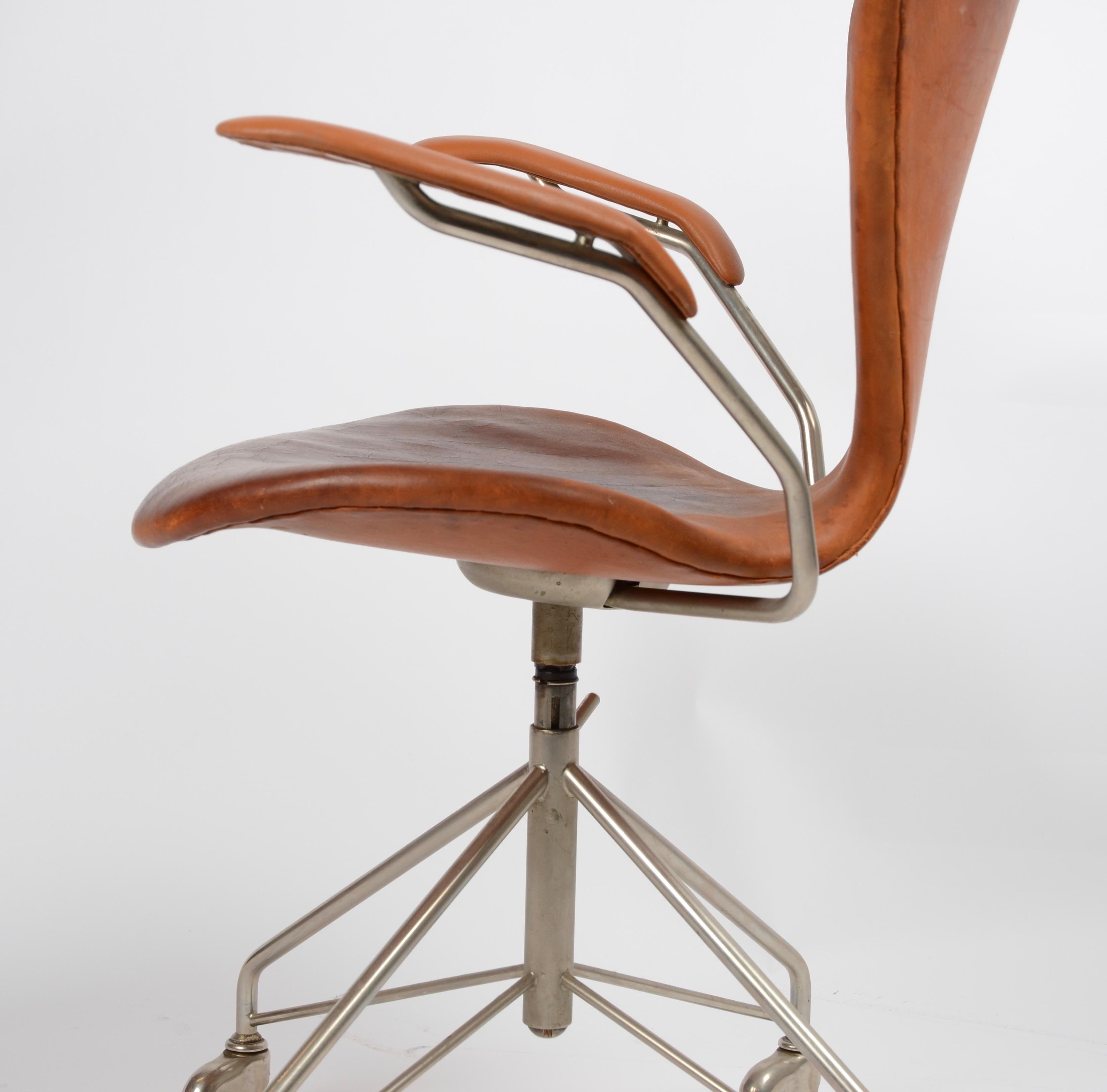 Steel Arne Jacobsen, Office Chair, ´Sjuan/Seven´/ AJ 3217, Fritz Hansen, 1950s-1960s