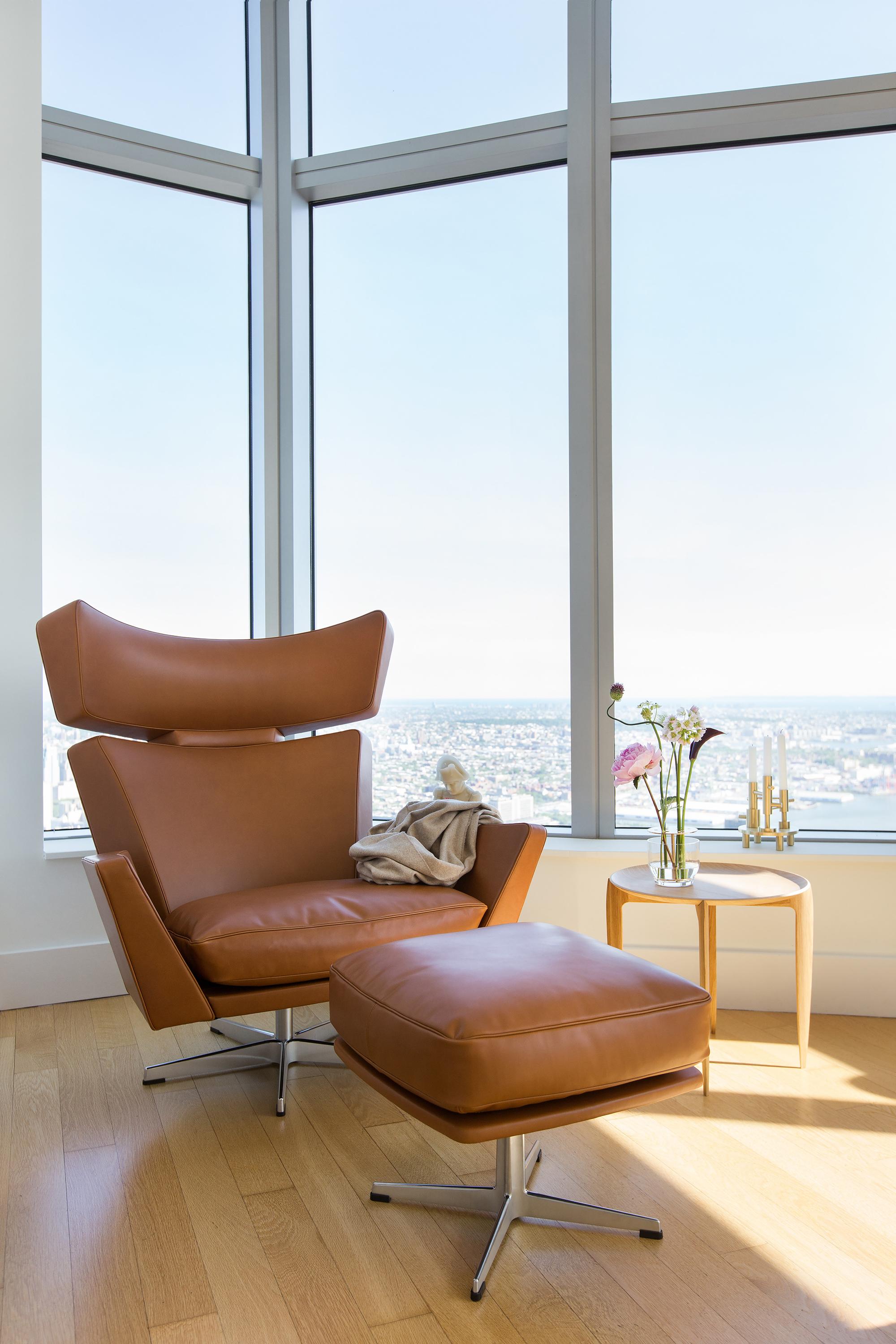 Metal Arne Jacobsen 'Oksen' Chair for Fritz Hansen in Aura Leather Upholstery For Sale