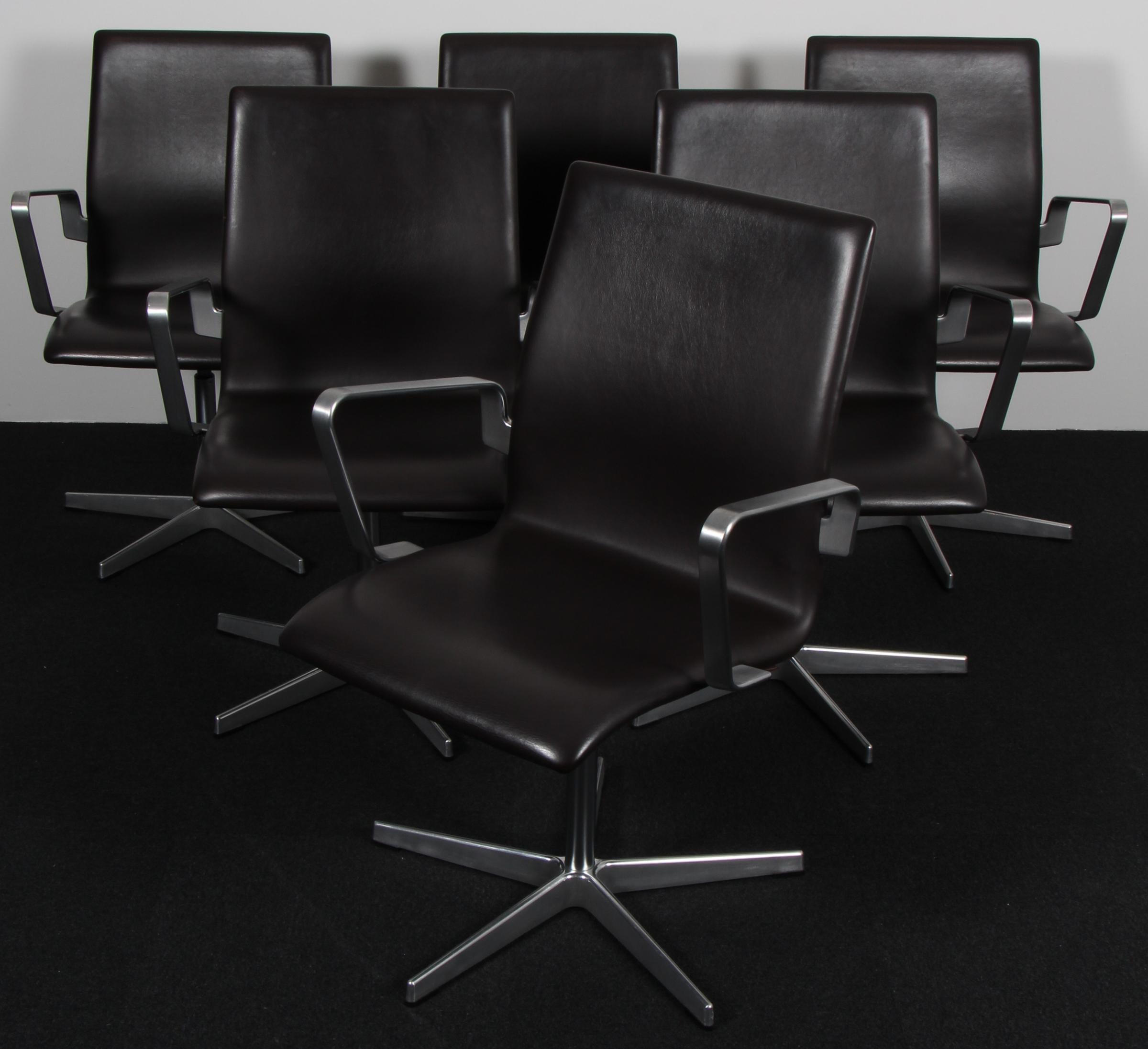 Scandinavo moderno Poltrona Arne Jacobsen Oxford in vendita