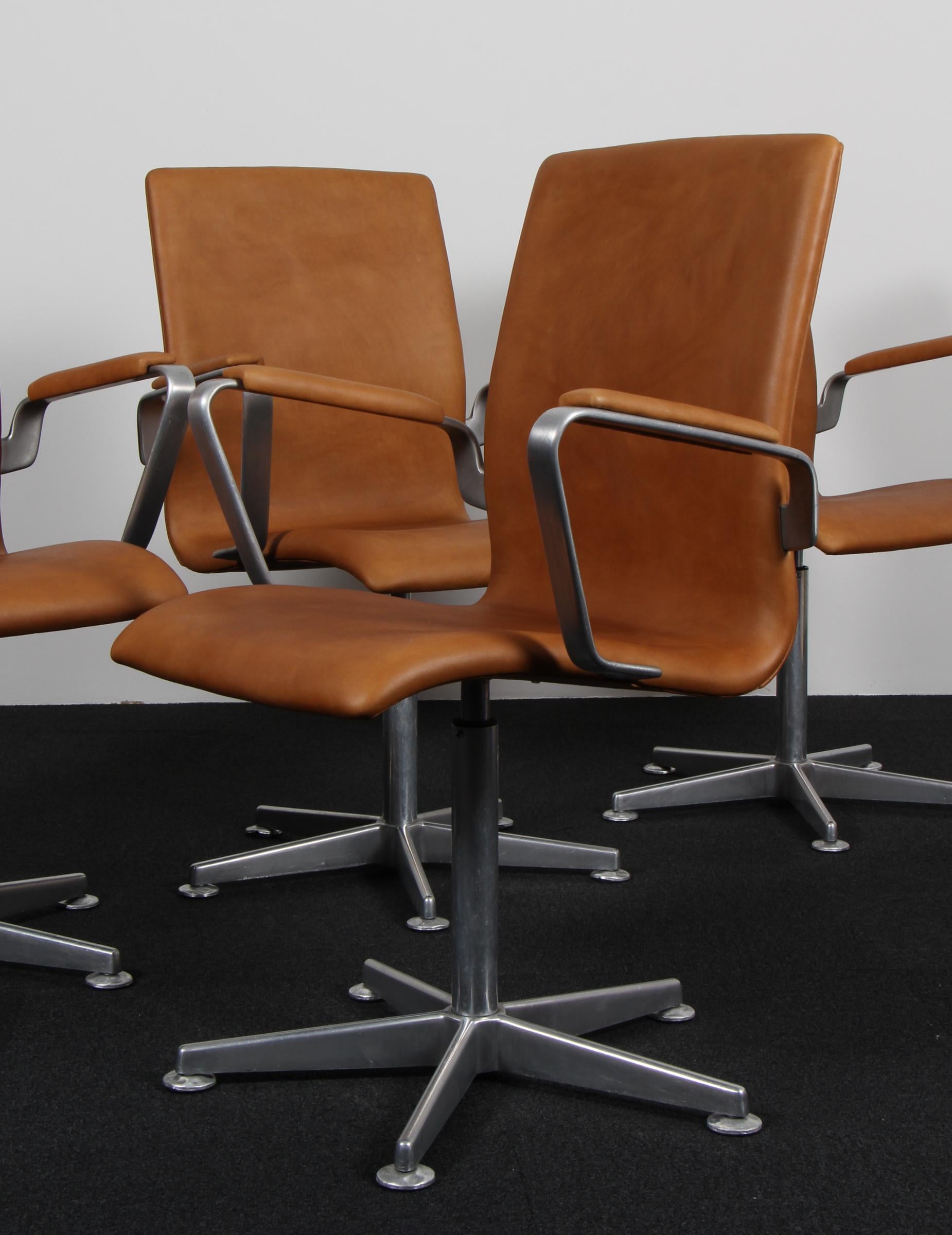 Arne Jacobsen Oxford-Sessel (Skandinavische Moderne) im Angebot