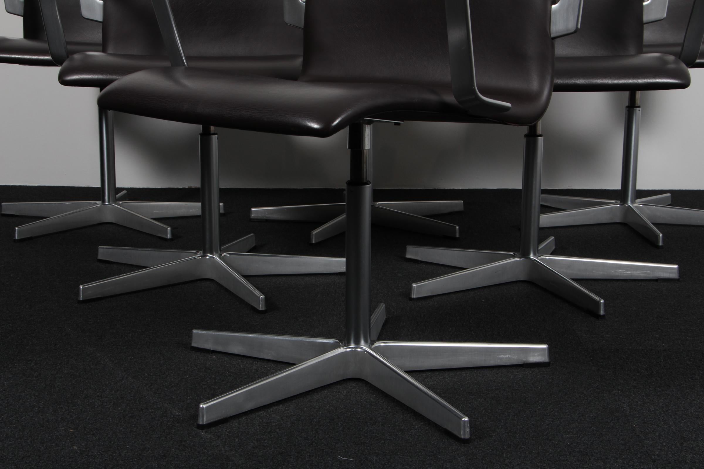 Metà XX secolo Poltrona Arne Jacobsen Oxford in vendita