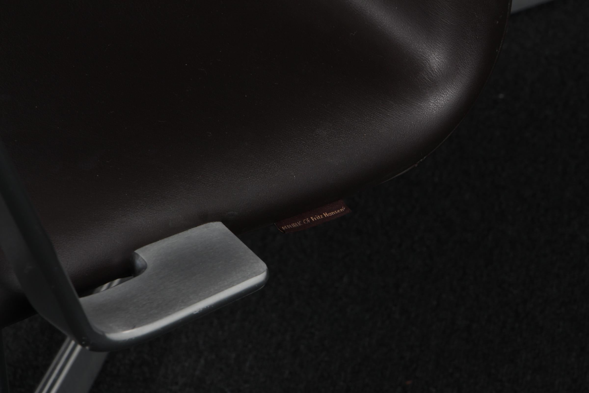 Pelle Poltrona Arne Jacobsen Oxford in vendita