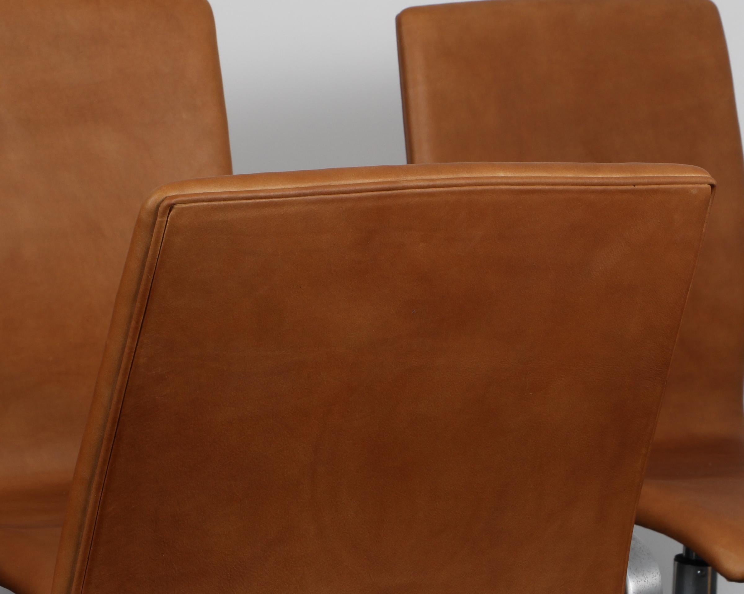 Arne Jacobsen Oxford-Sessel im Angebot 1