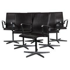 Arne Jacobsen Oxford Armchair