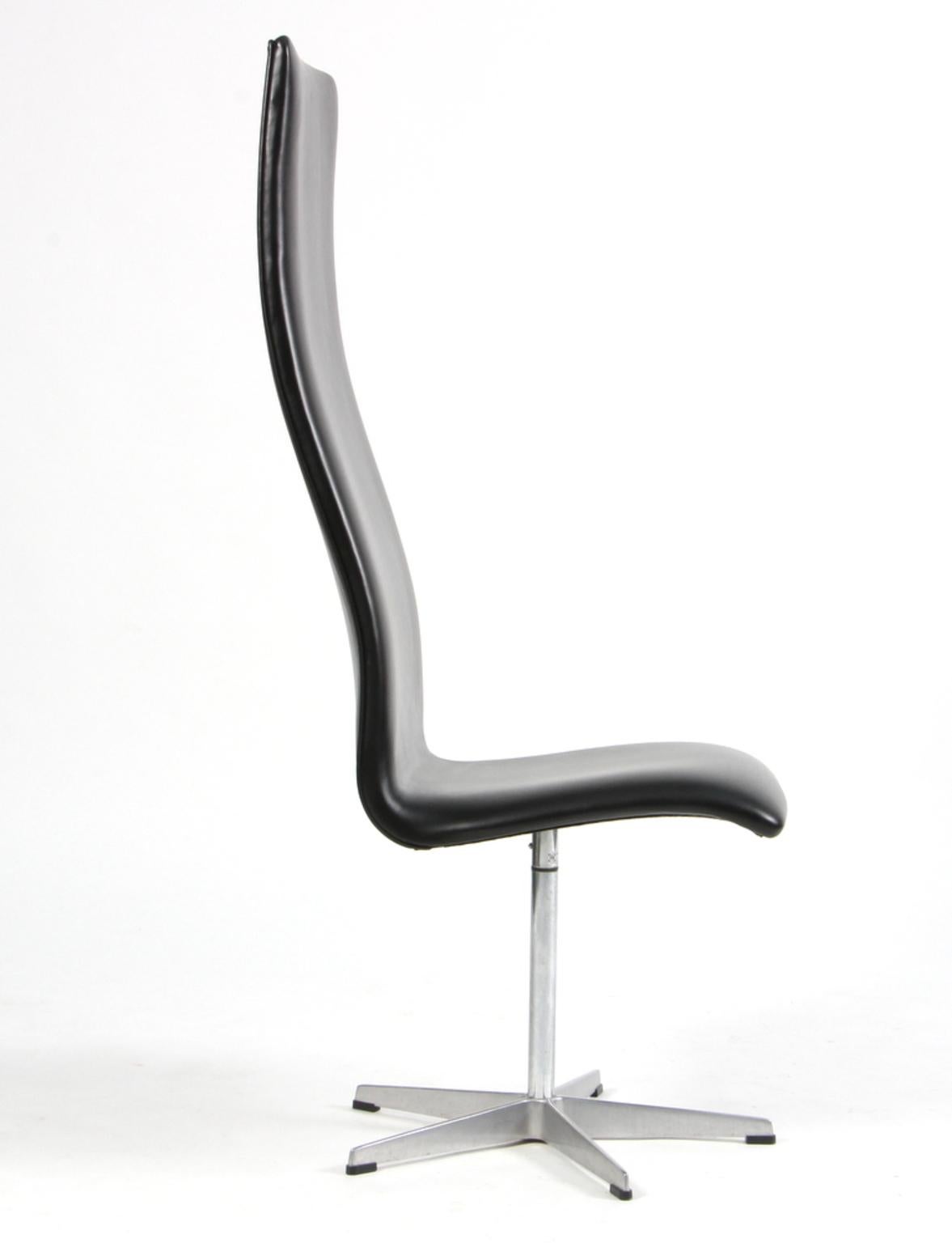 Scandinavian Modern Arne Jacobsen Oxford Chair