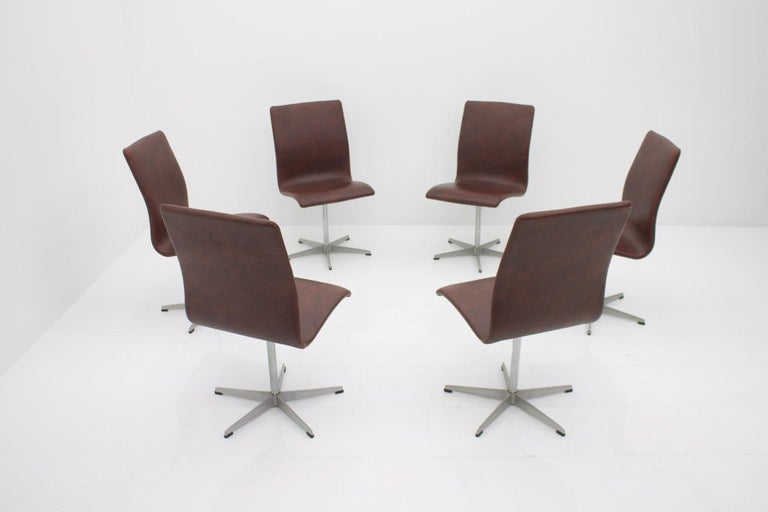 Arne Jacobsen Oxford Chairs by Fritz Hansen Denmark Set of Six 1970s For Sale 4