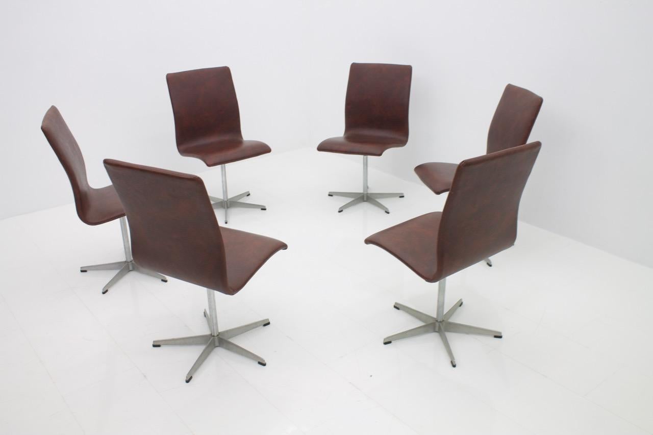 Arne Jacobsen Oxford Chairs by Fritz Hansen Denmark Set of Six 1970s For Sale 3