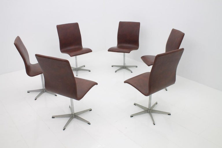 Arne Jacobsen Oxford Chairs by Fritz Hansen Denmark Set of Six 1970s For Sale 5