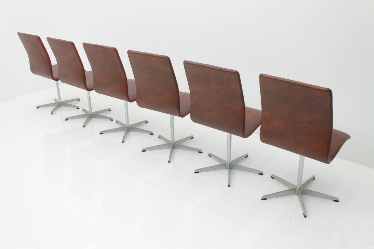 Scandinavian Modern Arne Jacobsen Oxford Chairs by Fritz Hansen Denmark Set of Six 1970s For Sale