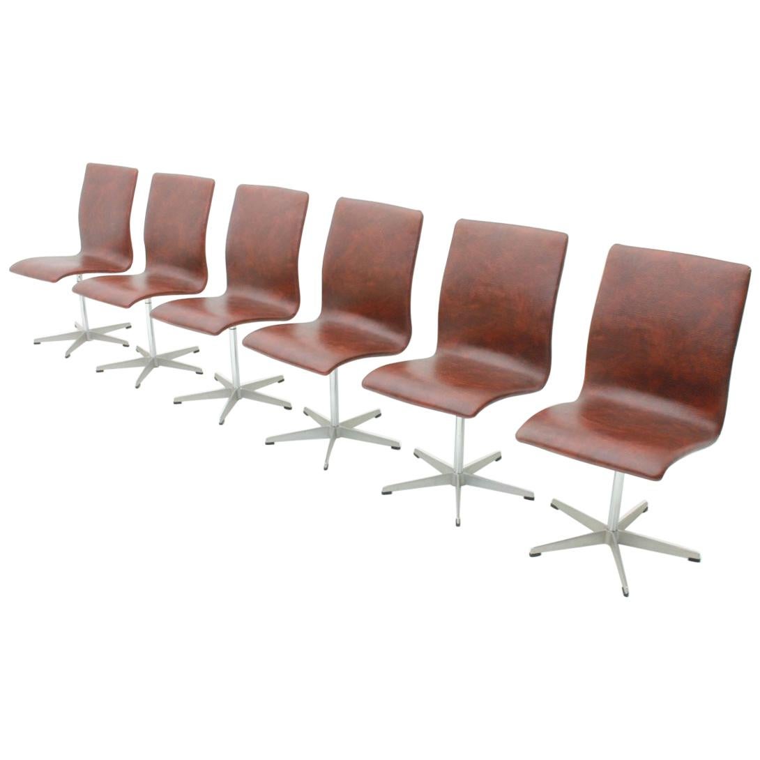 Arne Jacobsen Oxford Chairs by Fritz Hansen Denmark Set of Six 1970s