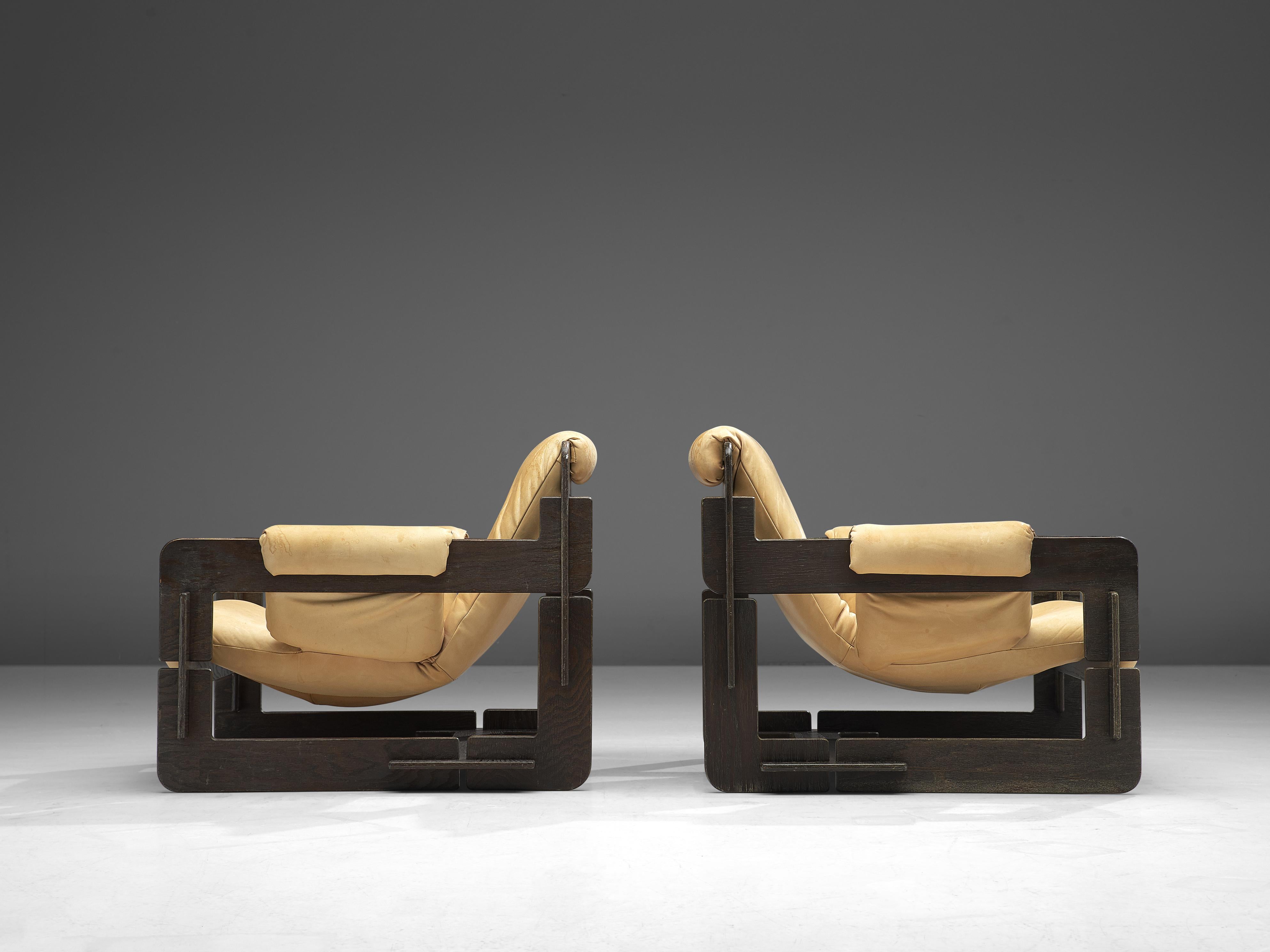 Mid-Century Modern Arne Jacobsen Pair of 'Rover' Lounge Chairs in Wood and Leather