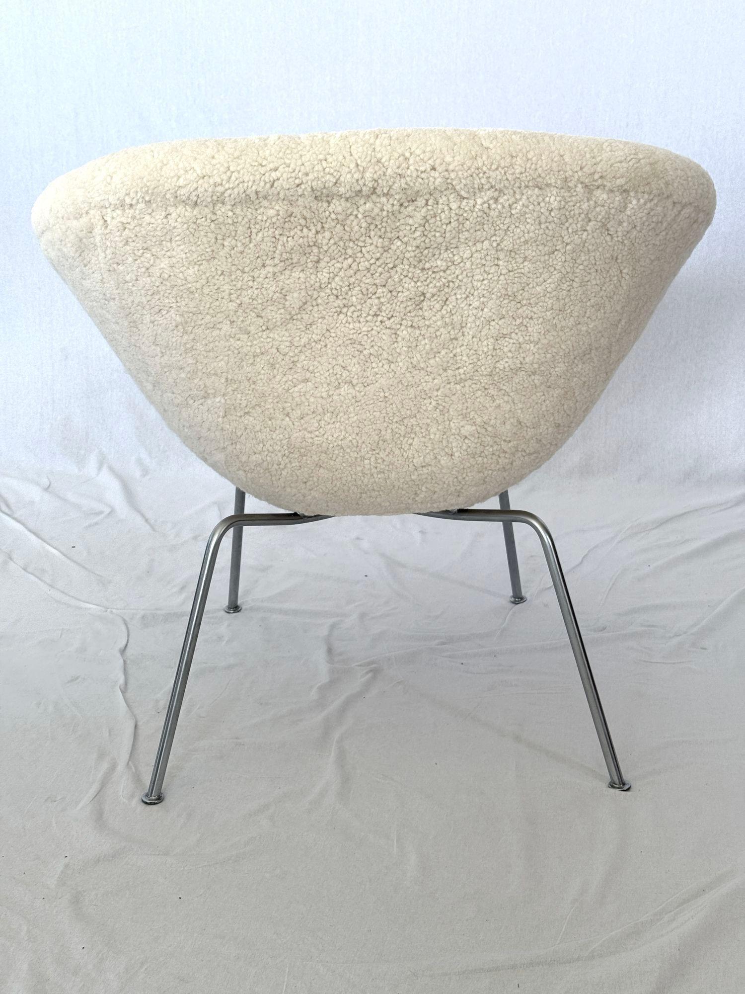 Arne Jacobsen Pot Chair Upholstered in Sheepskin / Shearling In Good Condition For Sale In Los Angeles, CA