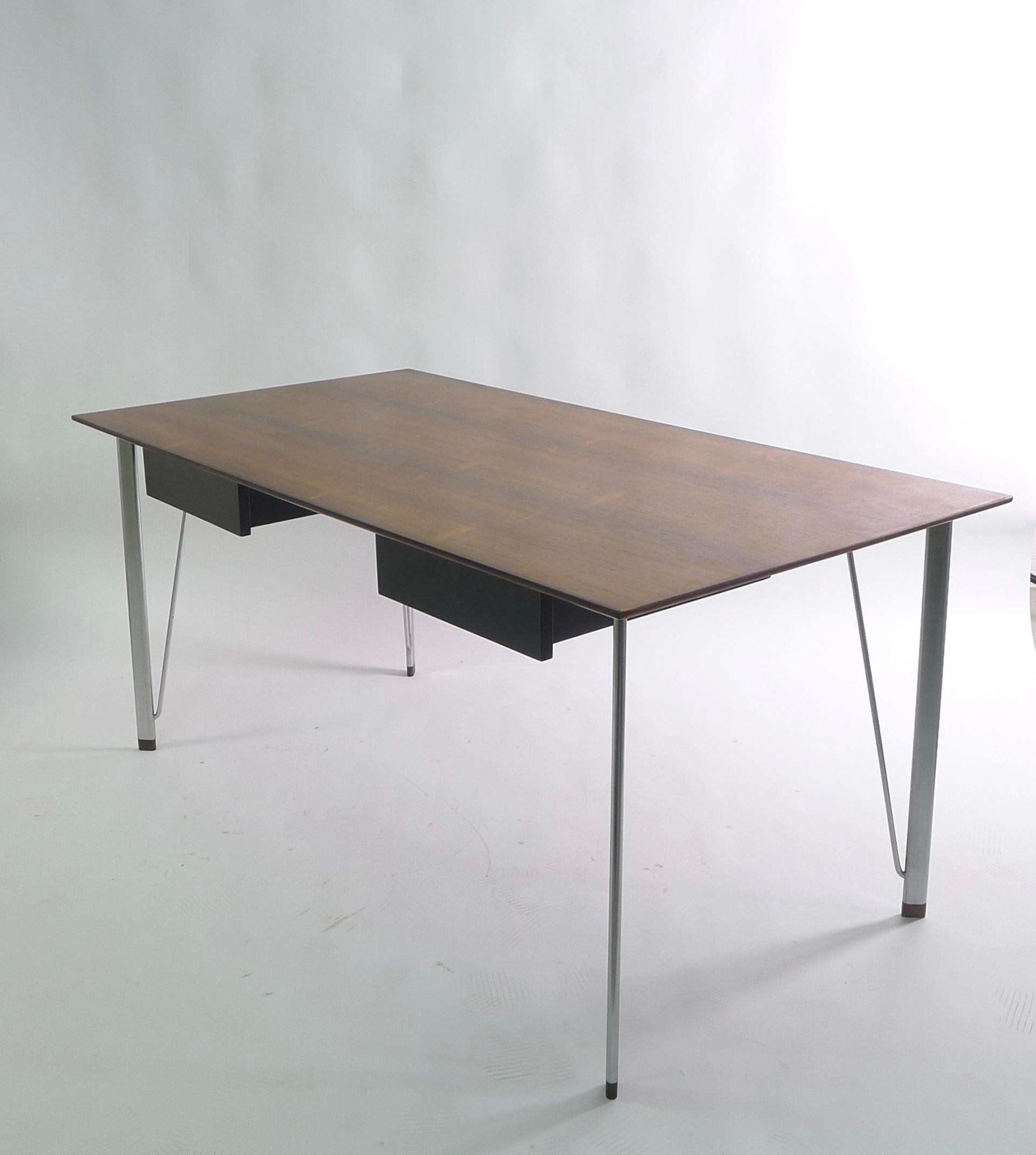 Arne Jacobsen Rosewood and Steel Writing Desk FH3605, Danish, Designed 1955 In Good Condition For Sale In Wargrave, Berkshire