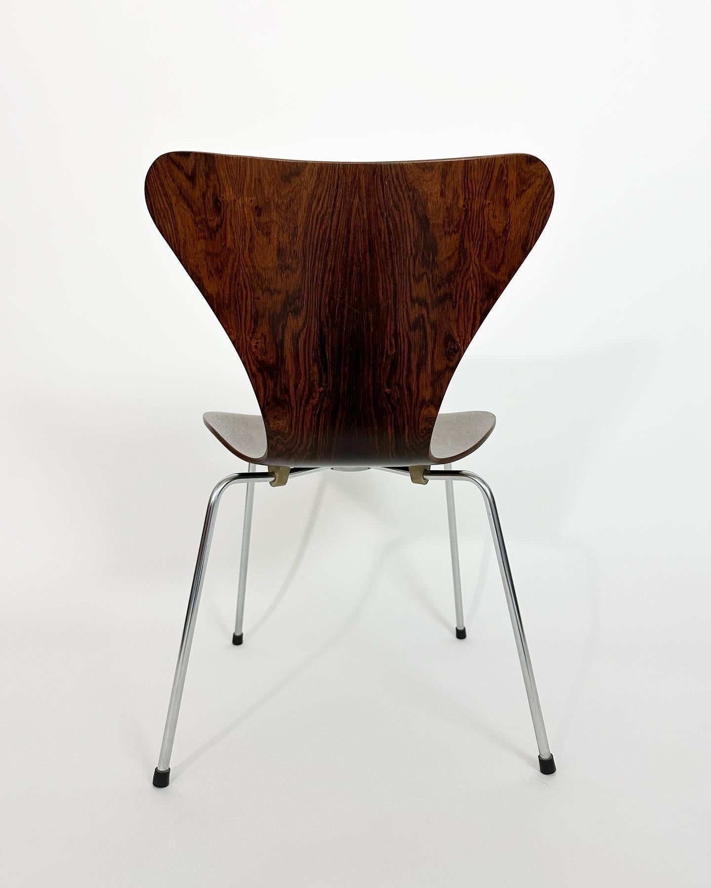 Mid-Century Modern Arne Jacobsen Rosewood Chair Series 7 Fritz Hansen Denmark 1968 For Sale