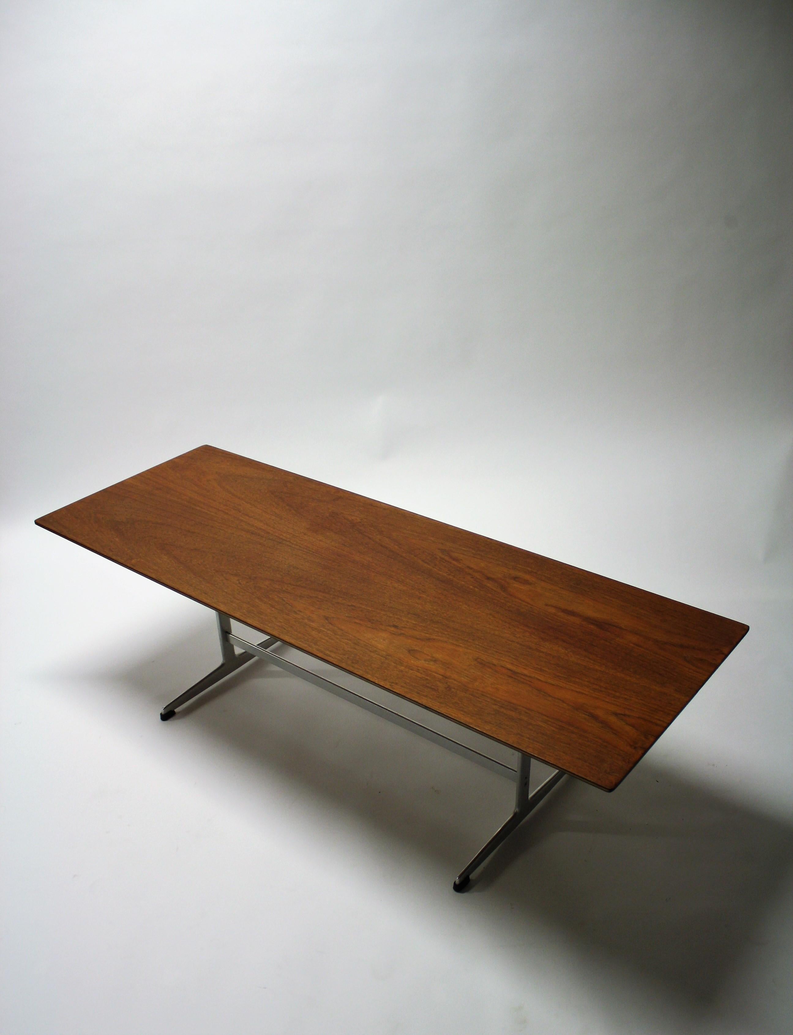 Arne Jacobsen Rosewood Coffee Table Model 3571, 1960s In Excellent Condition In HEVERLEE, BE