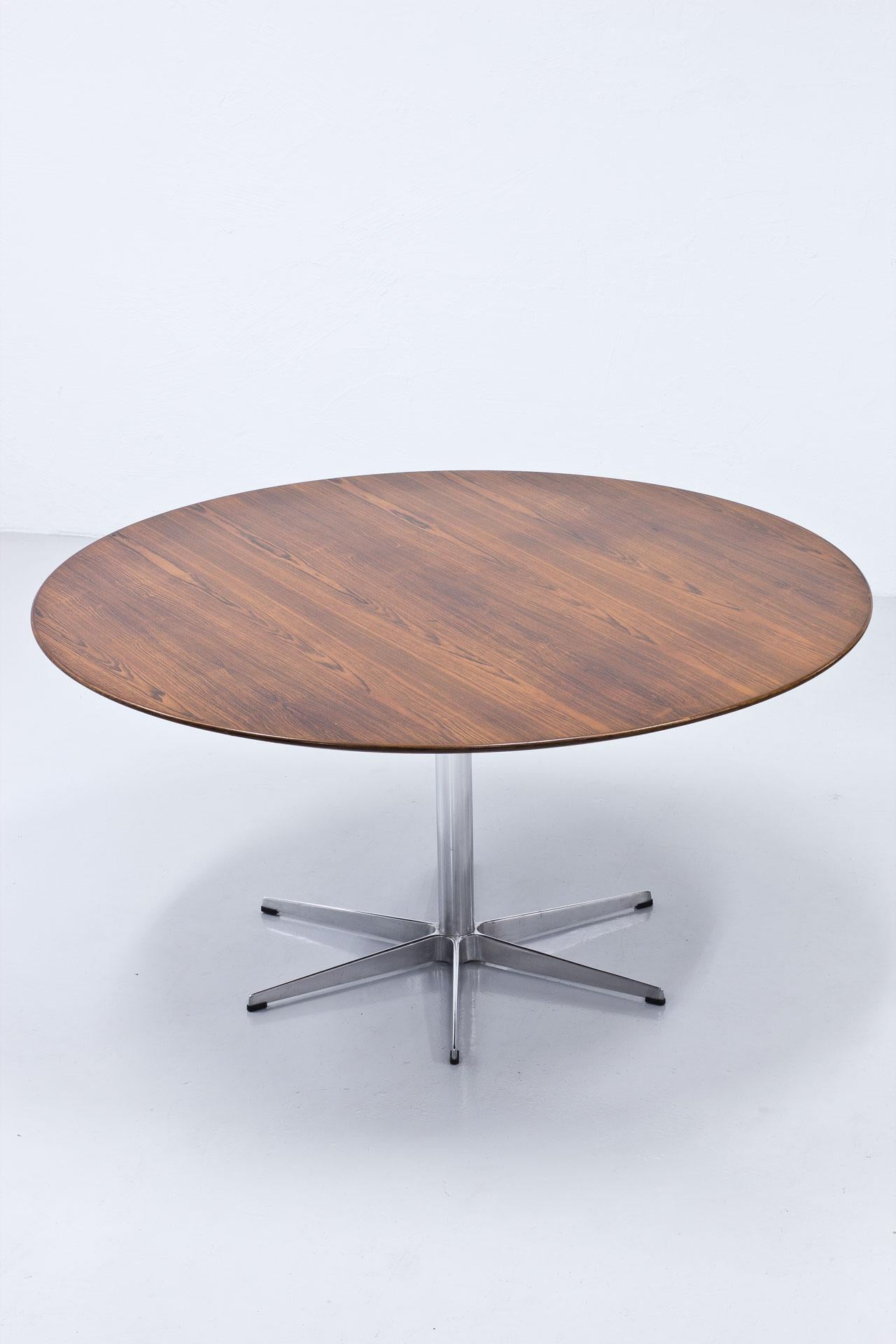 Scandinavian Modern Arne Jacobsen Rosewood Dining Table