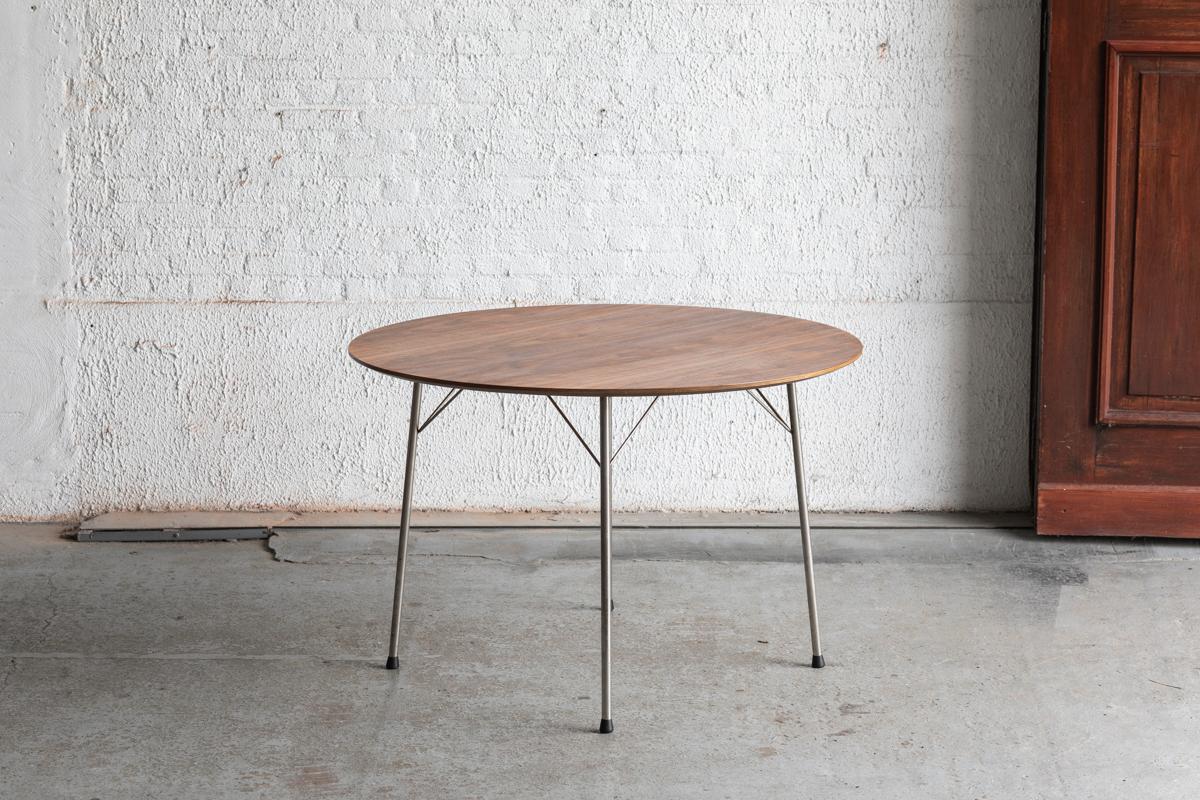 Arne Jacobsen Round Dining Table ‘Model 3600’ for Fritz Hansen, Denmark, 1950's 7