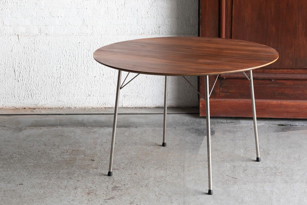Arne Jacobsen Round Dining Table ‘Model 3600’ for Fritz Hansen, Denmark, 1950's 9