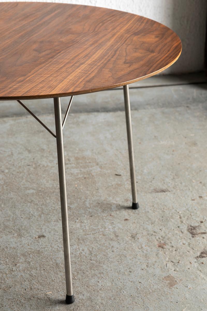 Mid-Century Modern Arne Jacobsen Round Dining Table ‘Model 3600’ for Fritz Hansen, Denmark, 1950's